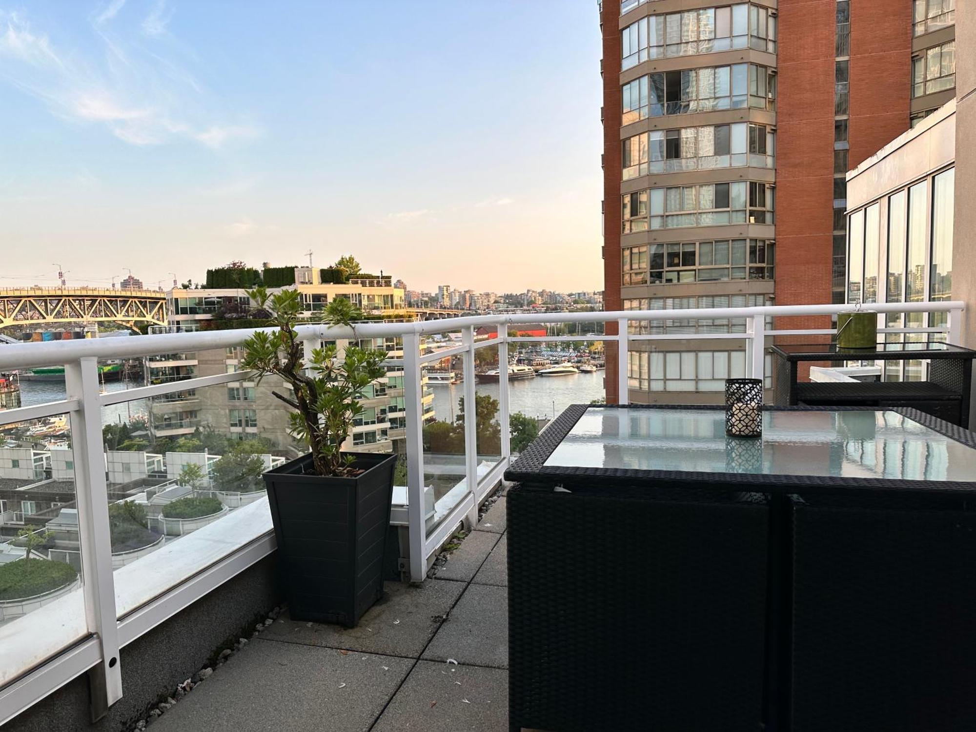 Penthouses Of Beach Ave Vancouver Luaran gambar